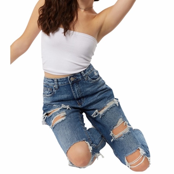 Refuge Ultra High Rise Distressed Mom Jeans 6 - Picture 3 of 17